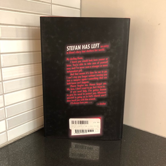 The Vampire Diaries The Return: Nightfall hardcover - Picture 3 of 9